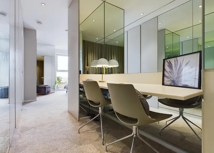 Amazing Skyline Views 3br Duplex With Free Parking Appartamento