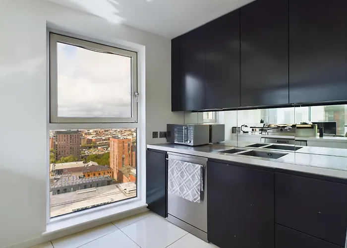 Amazing Skyline Views 3br Duplex With Free Parking Manchester