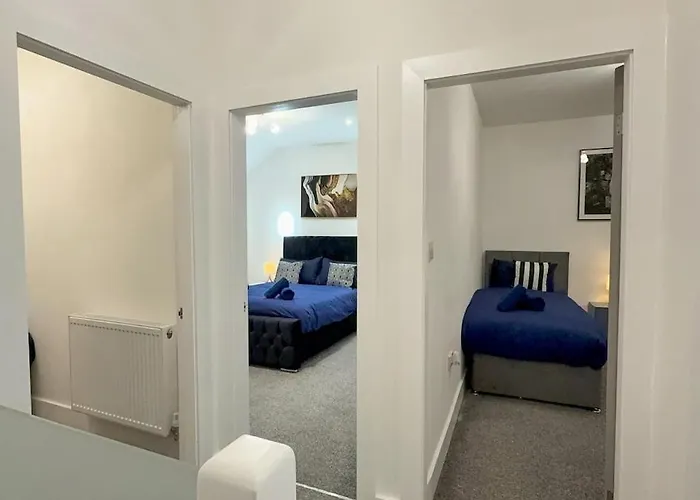 Casa vacanze Cozy 5-bed Caldecott Stays-sleep 6