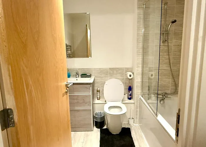 2br Duplex In Salford Mcr Sleeps4 Video In Photos Apartment