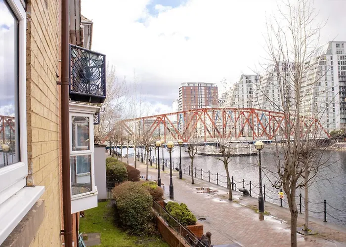 Great 2bed In Salford Quays With Water View Apartment Manchester