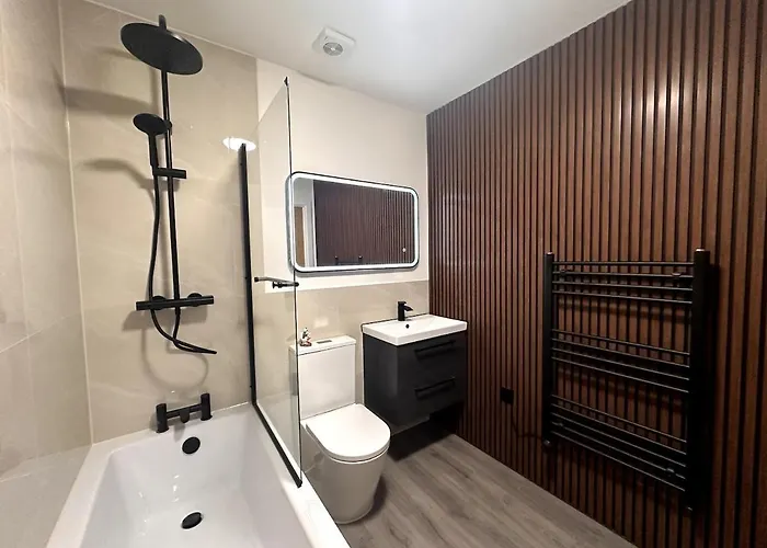 Apartamento Centrally Located Modern 2 Bedroom Apartment, Minutes Walk To Ao Arena Mánchester