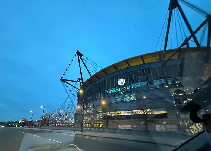 Semesterbostad Getaway - 3br Near Etihad & Ao Arena - Sleeps 6