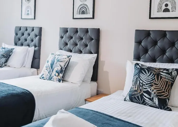 2 Bed 2 Bath Close To Ctre Sleeps 5 -free Parking