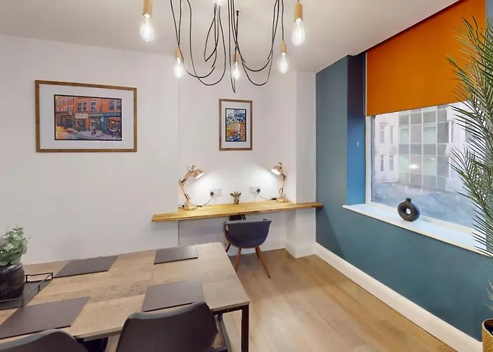 3br, Song Lyrics Theme, Self Check-in Manchester