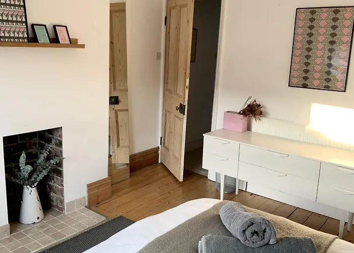 Stylish Comfortable With Free Parking *