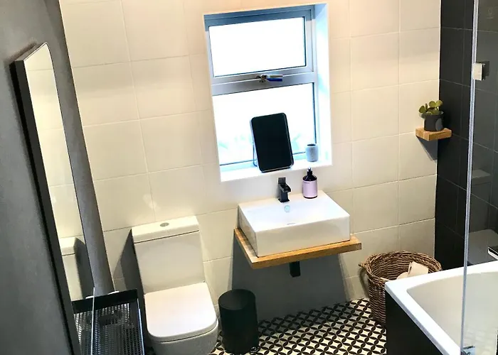 Stylish Comfortable With Free Parking *