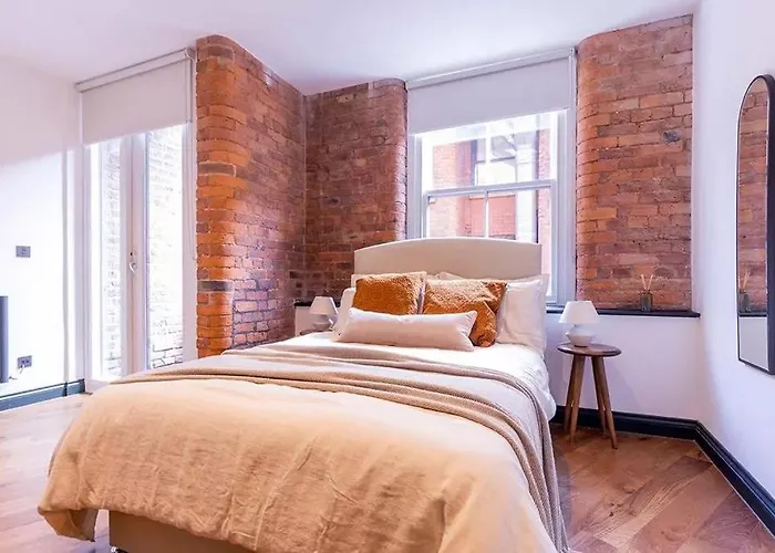 2 Bed Luxury Apartment, Parking, Gym, Concierge * Manchester