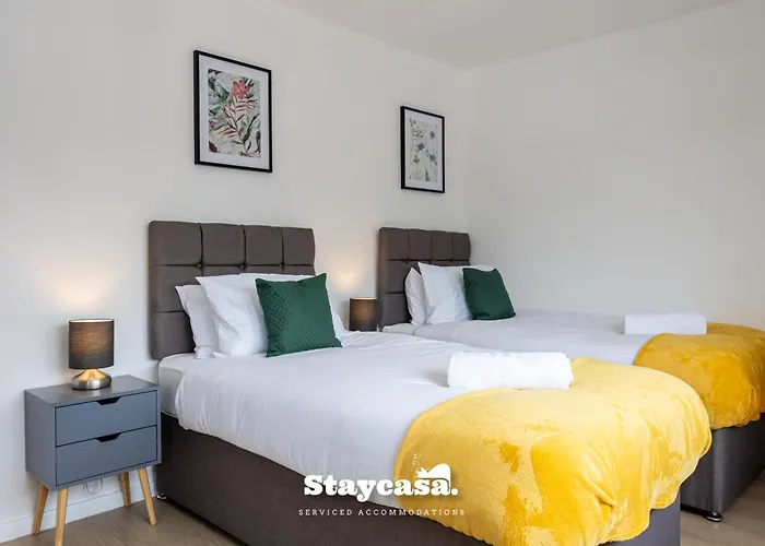 Spacious Cosy Cove With Large Driveway And Garden