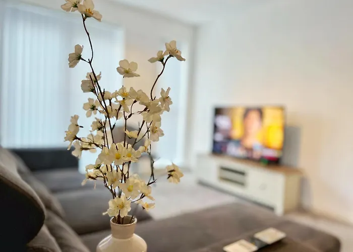 דירה Spacious 2 Bedroom Groundfloor *