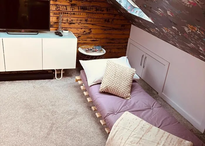 Opulent Oasis Large Luxury Sleeps 10 Ferienhaus