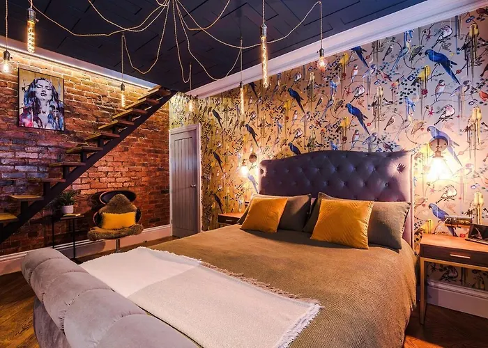 Ferienhaus Opulent Oasis Large Luxury Sleeps 10 *