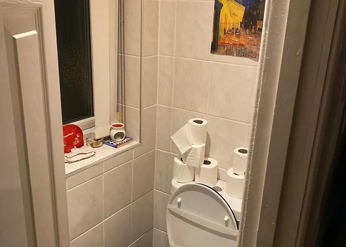 Comfortable Cat-friendly With Garden & Parking Séjour chez l'habitant *