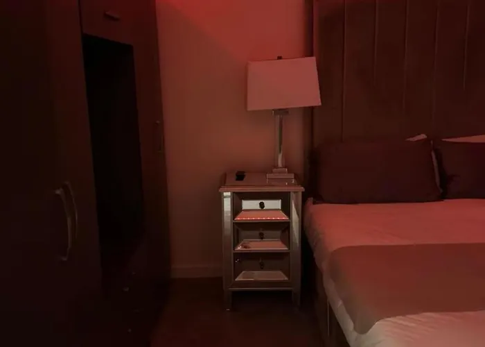 Stylish House Retreat In マンチェスター