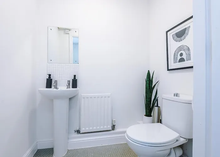 New!- Gorton Place By Greenstay Serviced - 4 Bed 3 Bath House In - Free Parking - Fast 250 Mbps Wi-fi - Ideal For Contractors, Business Travellers & Relocations - Close To Centre, Airport, Etihad Stadium - Long Wel 度假居 曼彻斯特