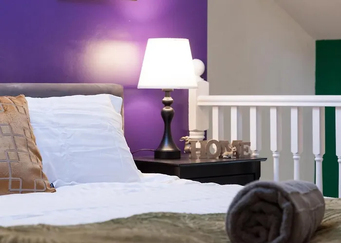 Victorian Elegance At Kingscliffe, Sleeps 17