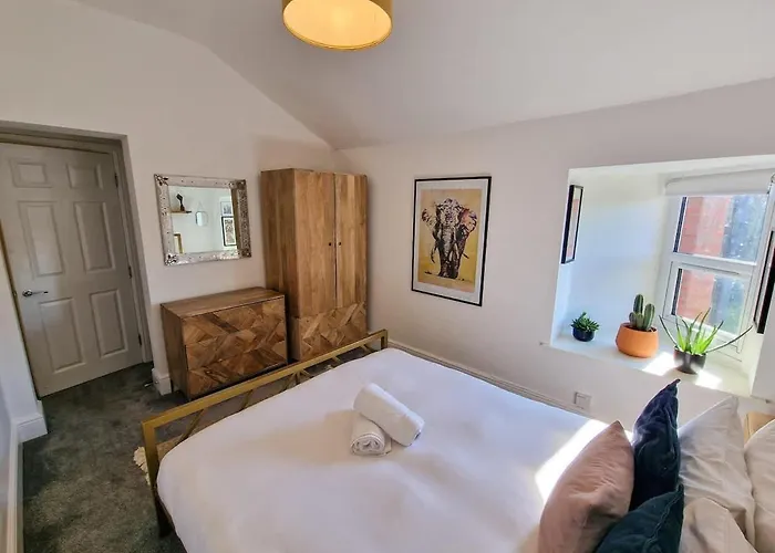 Old Trafford 1 Bed By Superhost * Manchester