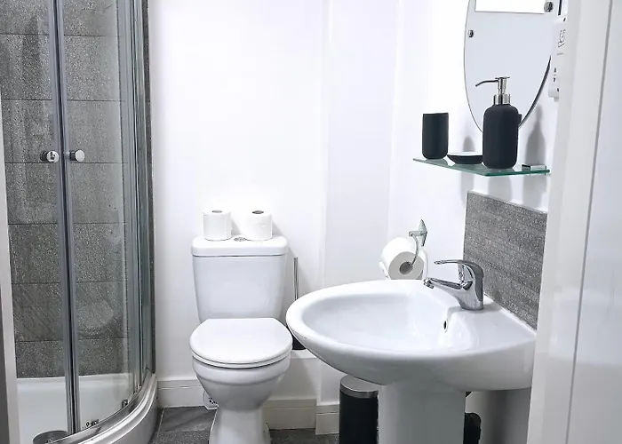 Daire Stylish 2 Bedroom-free Parking *