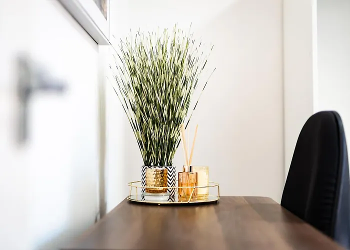 Etihad, Coop Live, Old Trafford With Free Parking 맨체스터