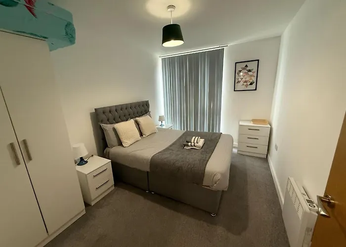 Escape To Modern 2br In Centre! Lägenhet *