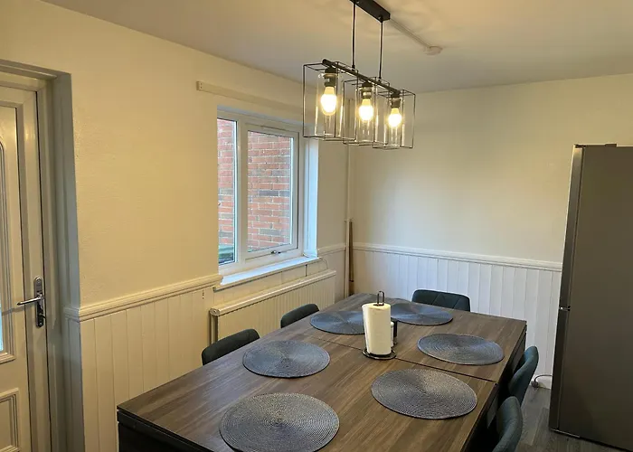 Pool&tennis Table - Up To 40 Percent Off Old Trafford 3 Bed