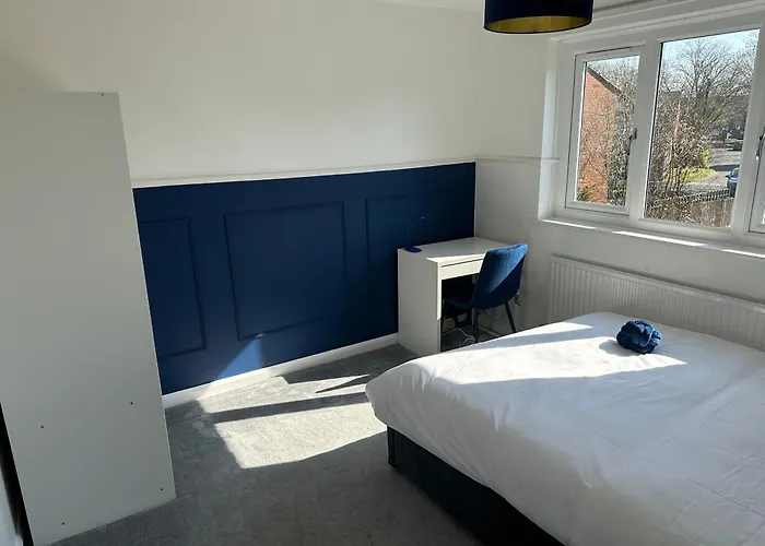 Pool&tennis Table - Up To 40 Percent Off Old Trafford 3 Bed *