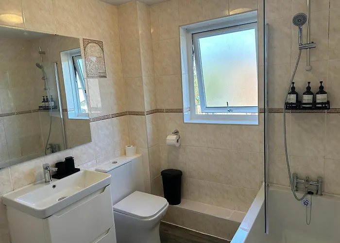 Tatil Evi Pool&tennis Table - Up To 40 Percent Off Old Trafford 3 Bed *