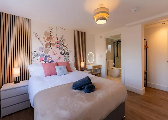 Luxury 8 Bed * 맨체스터