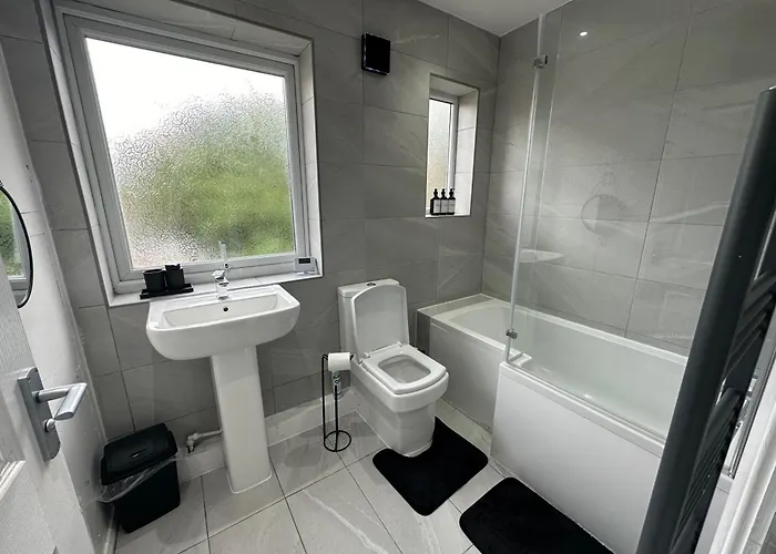 Сasa de vacaciones Airport House - Long Near Hospital!