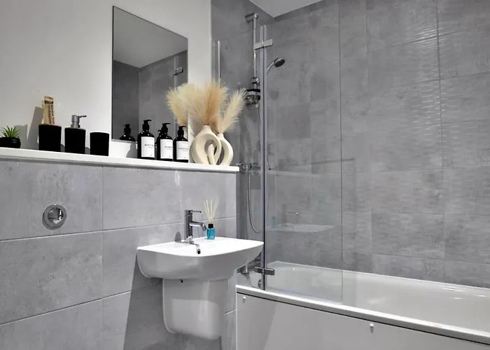 - 2-bed - Sleeps 4 - Wifi 맨체스터