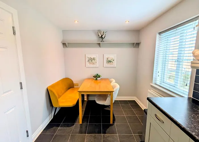 Charming Townhome Retreat, Close To *