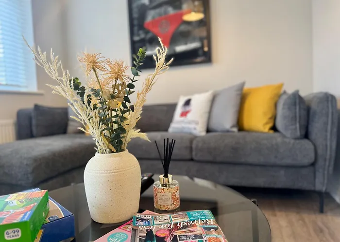 Lapford Luxe - Stylish 3bdr By Etihad And Coop Live *