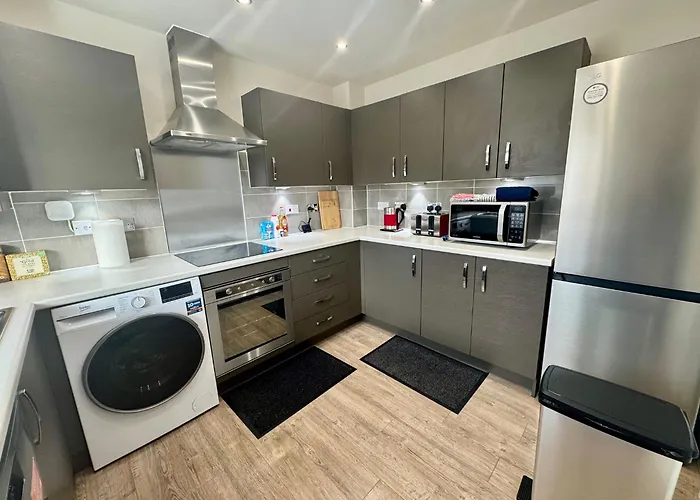 Holiday home Lapford Luxe - Stylish 3bdr By Etihad And Coop Live