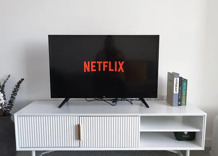 Penthouse-like With & Waterfront Views In Old Trafford With 500mbps Internet And Netflix Apartamento *