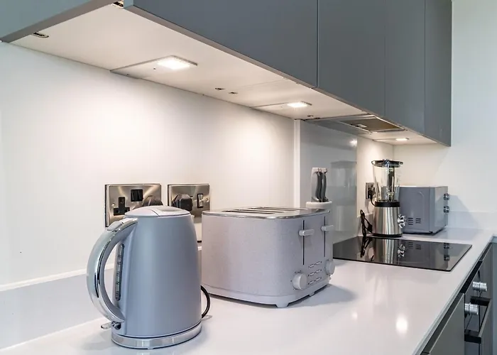 Centre,picadilly , Skyline View דירה *