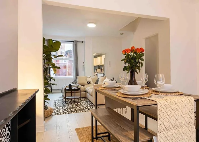 Spacious & Cozy In Salford 맨체스터