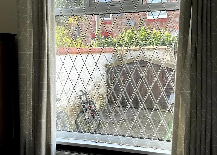 Privatunterkunft Double - Town & Nearby, 24h Bus, Airport-linked Manchester