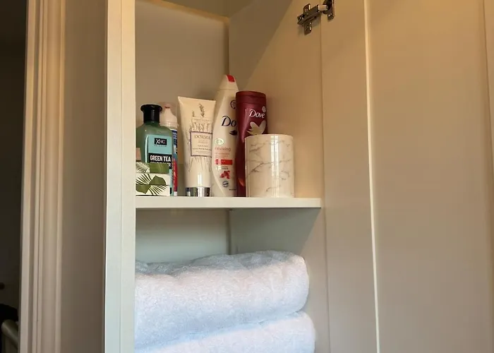 Large 3 Bed - Coop Live -free Parking Appartamento Manchester