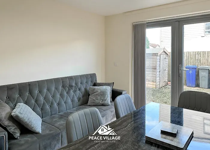 Ashton Co-living - Private Self-cater *