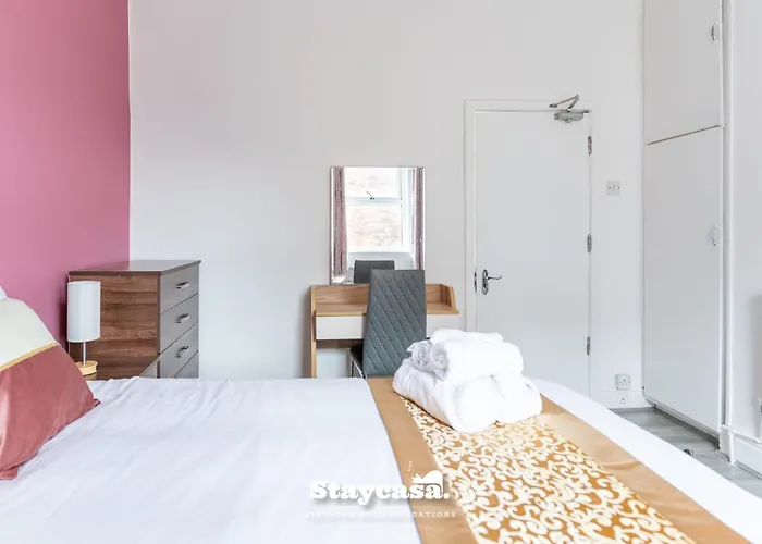 Mauldeth Co-living - Private Self-cater 펜션 맨체스터