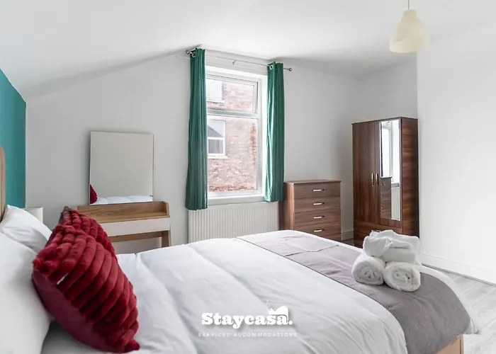 Mauldeth Co-living - Private Self-cater Holiday home *