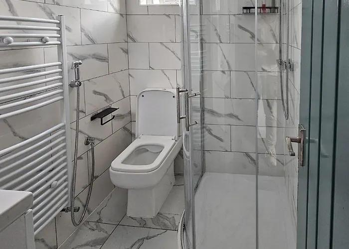 Selvedge Hideout 5min To With Street Parking Holiday home