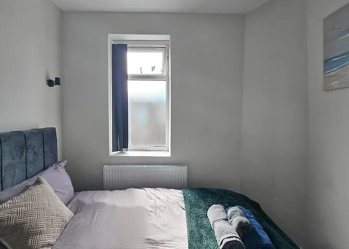 Holiday home Selvedge Hideout 5min To With Street Parking Manchester