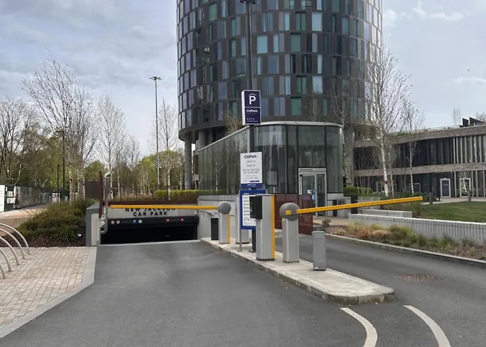 Ahg Luxury Tower Suite - Stunning City Views At Central Manchester *