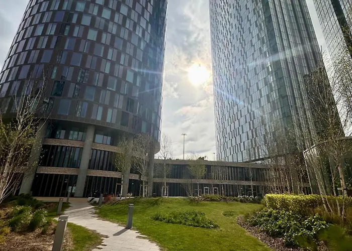 Ahg Luxury Tower Suite - Stunning City Views At Central Manchester