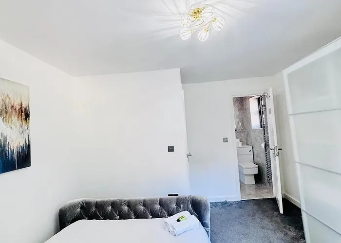 Luxury 5br With Access شقة مانشستر