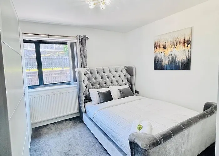 Luxury 5br With Access *