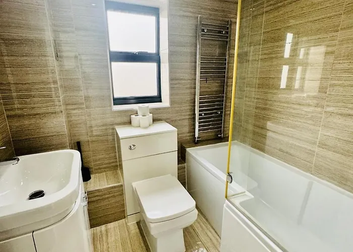 Luxury 5br With Access * مانشستر