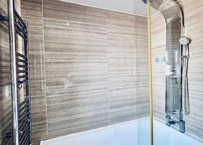 아파트 Luxury 5br With Access 맨체스터