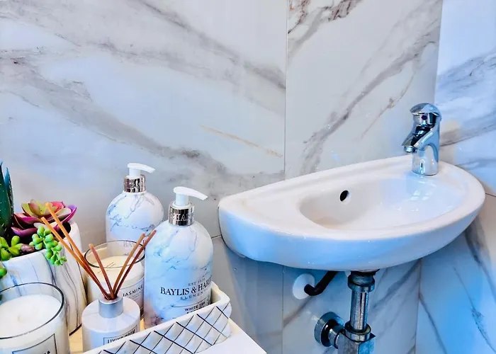 아파트 Luxury 5br With Access 맨체스터